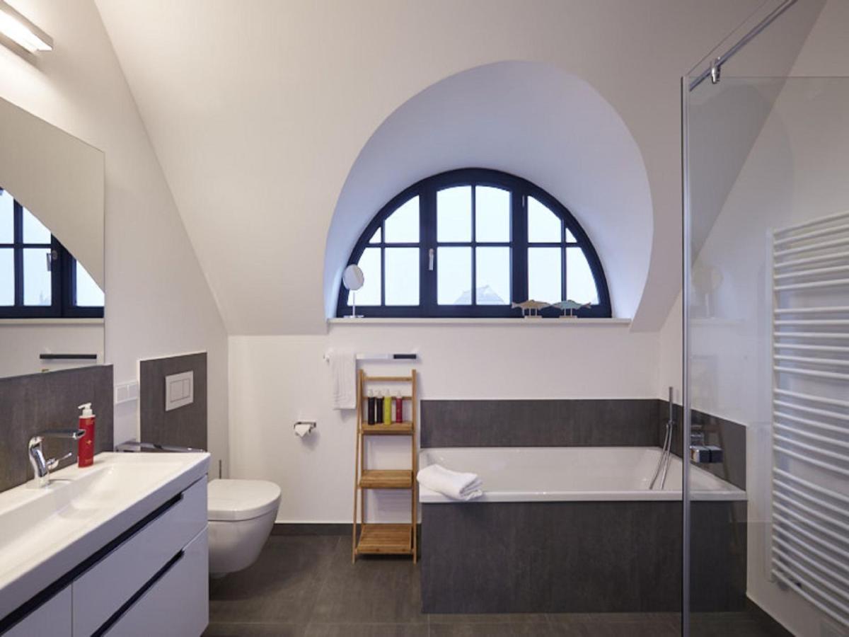 Reetland Am Meer - Luxus Reetdachvilla Mit 3 Schlafzimmern, Sauna Und Kamin F15 Dranske Extérieur photo
